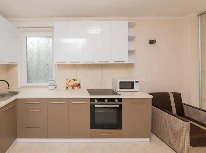 Comfortable Apartment In The Centre Odesa Exterior photo