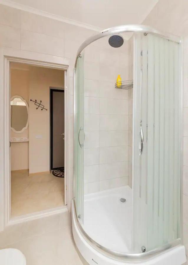 Comfortable Apartment In The Centre Odesa Exterior photo