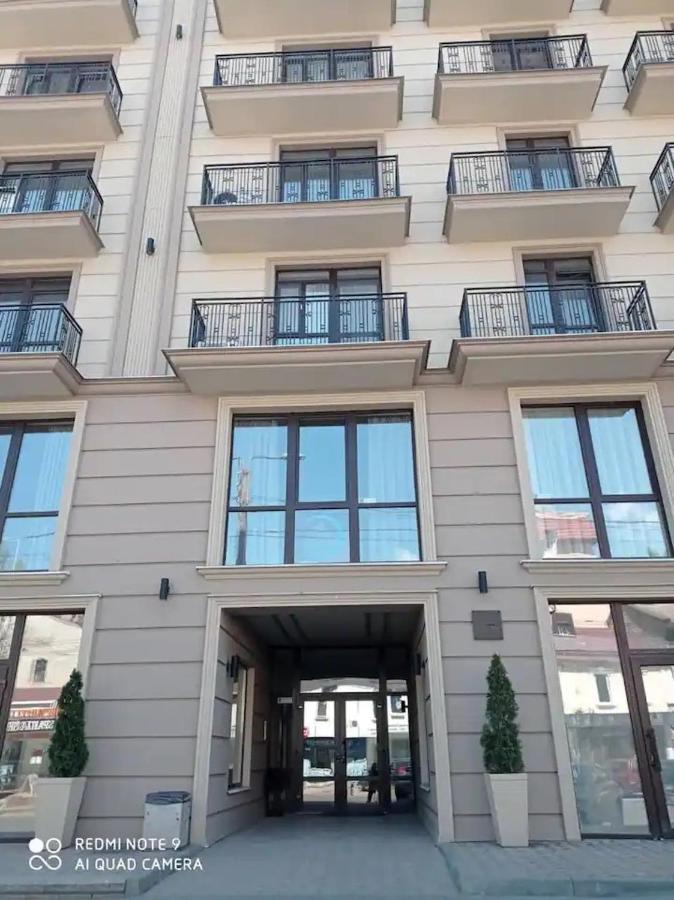 Comfortable Apartment In The Centre Odesa Exterior photo
